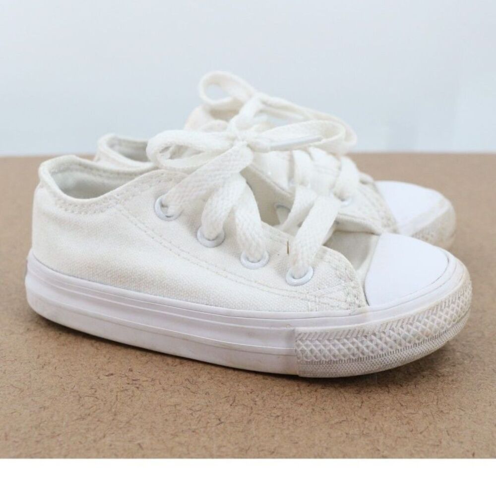 Converse Infant Toddler White Out Sneakers Size 6